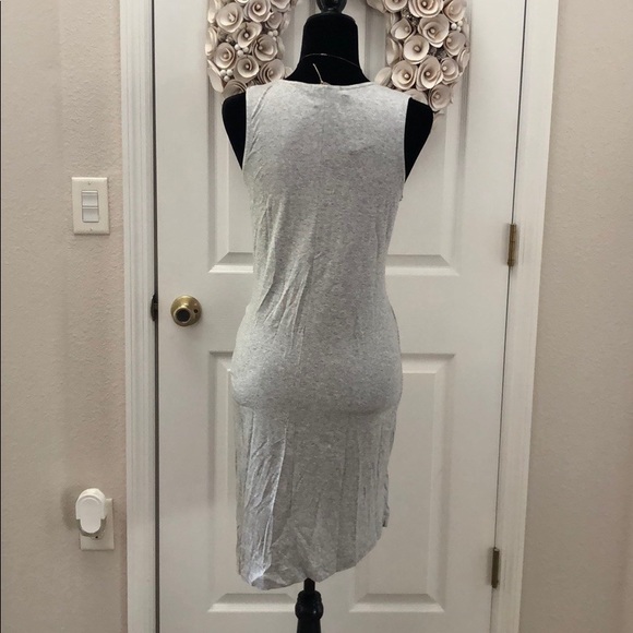 Light Grey Midi vneck asymmetrical dress - Picture 4 of 5